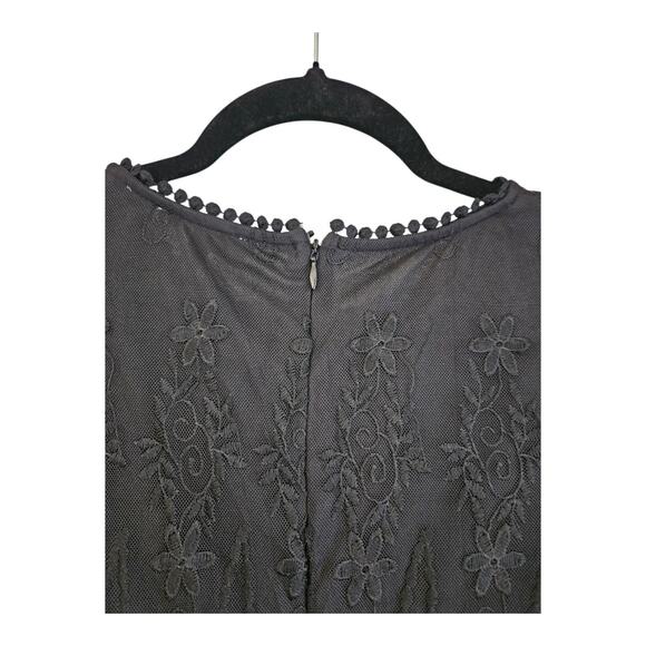 Wren and Ivory Dress Size LG Black Mesh Lace Overlay Lined Scalloped Hem S/S - Picture 5 of 10